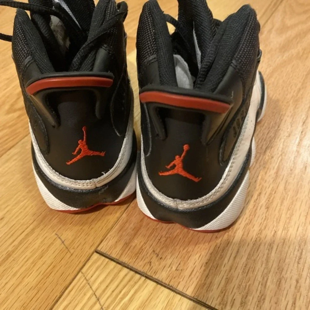 Air Jordan's  Boys 2.5Y 323432-067  White/Black ‎  3671
